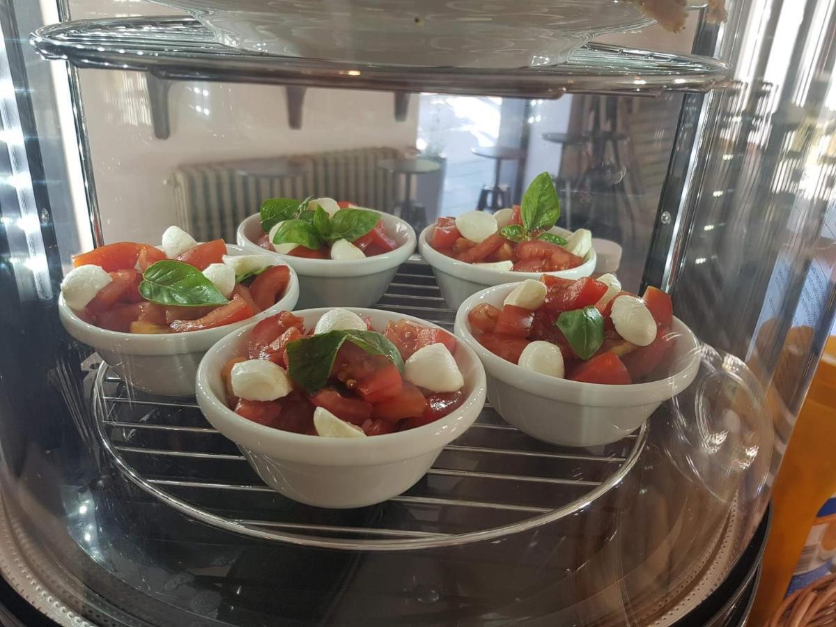 Penzion A Bistro Dilna Trebon Bagian luar foto