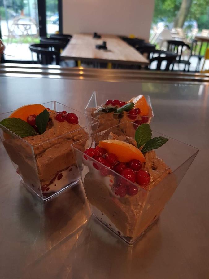 Penzion A Bistro Dilna Trebon Bagian luar foto